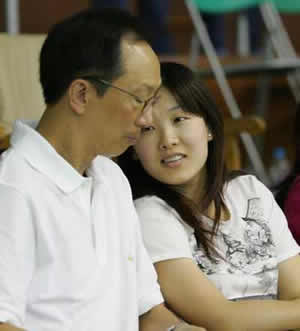 13岁的中国运动员伏明霞成为最年轻的世界冠军（历史上今天lssjt.com）